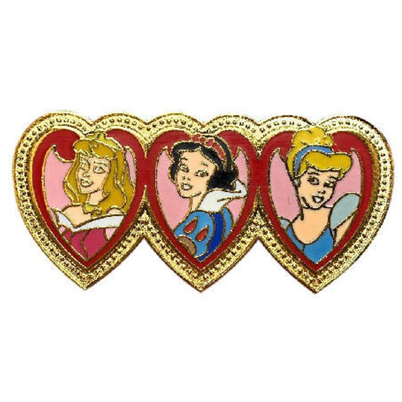 Disney Store Exclusive Aurora Cinderella Snow White Heart Pin 2008 Princess MIP - Picture 1 of 4